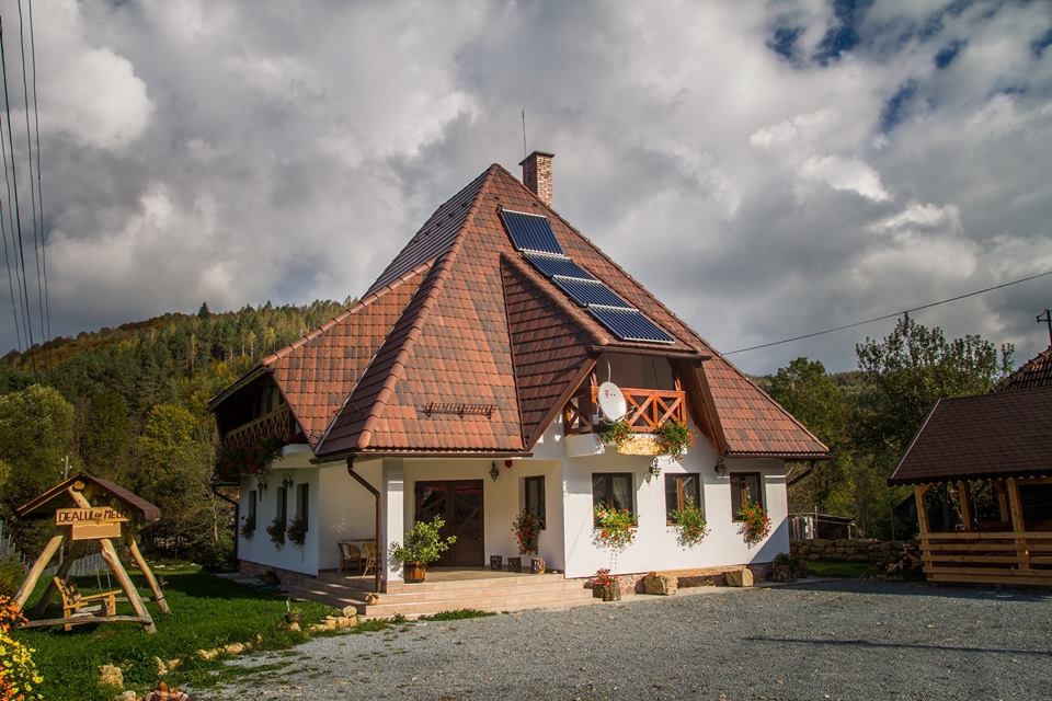 romanian-adventures-dealul-cu-melci-exterior